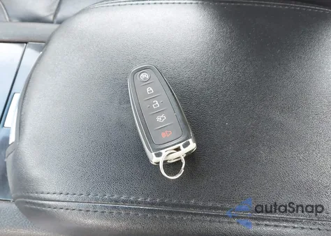 2017 Ford Taurus Limited z USA, uszkodzony, nr VIN 1FAHP2J87HG115637